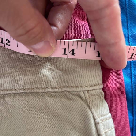 Hidden Jean shorts • NWT • Womens Medium - Picture 3 of 6